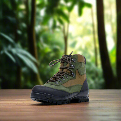 Hiking boots 550 Green / Olive - Aurora Corner Shop